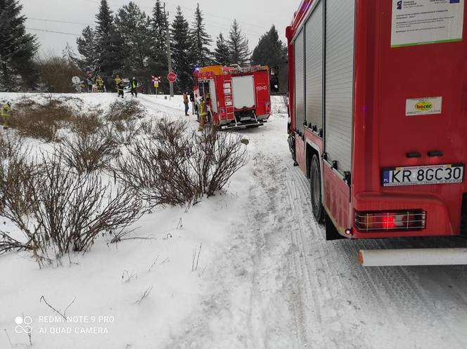 Samochód wjechał pod pociąg w Kalwarii Zebrzydowskiej