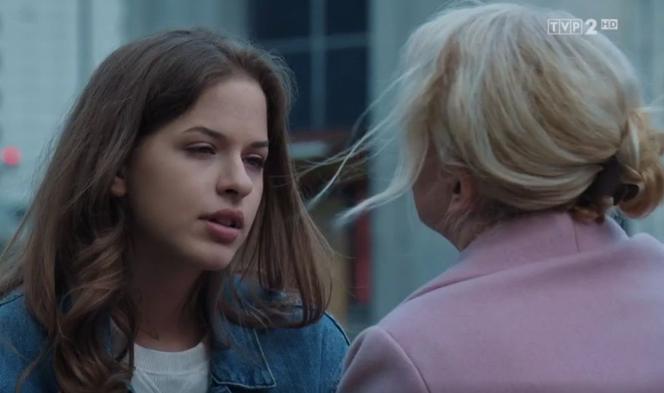 M jak miłość, odcinek 1596. Ania (Gabriela Świerczyńska), Marta (Dominika Ostałowska)