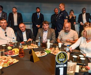 Andrzej Gołota przyjechał do Torunia. Obserwował mecz bokserski Pomorzanina