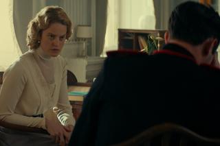 Polowanie na ćmy odc. 5. Nastazja Jurina (Daria Polunina), Jurin (Piotr Siwek)