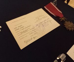 Wojenne pamiatki po Antonim Firleju w Muzuem Okręgowym w Lesznie. Był żołnierzem Dywizji Generała Maczka