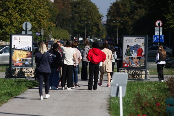 Historia Nowej Huty w komiksie. Otwarcie wystawy na placu Centralnym