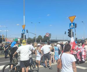 Tłumy na defiladzie wojskowej w Warszawie