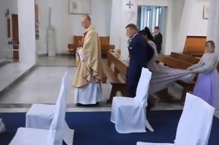 Marianna Schreiber na ślubie mamy