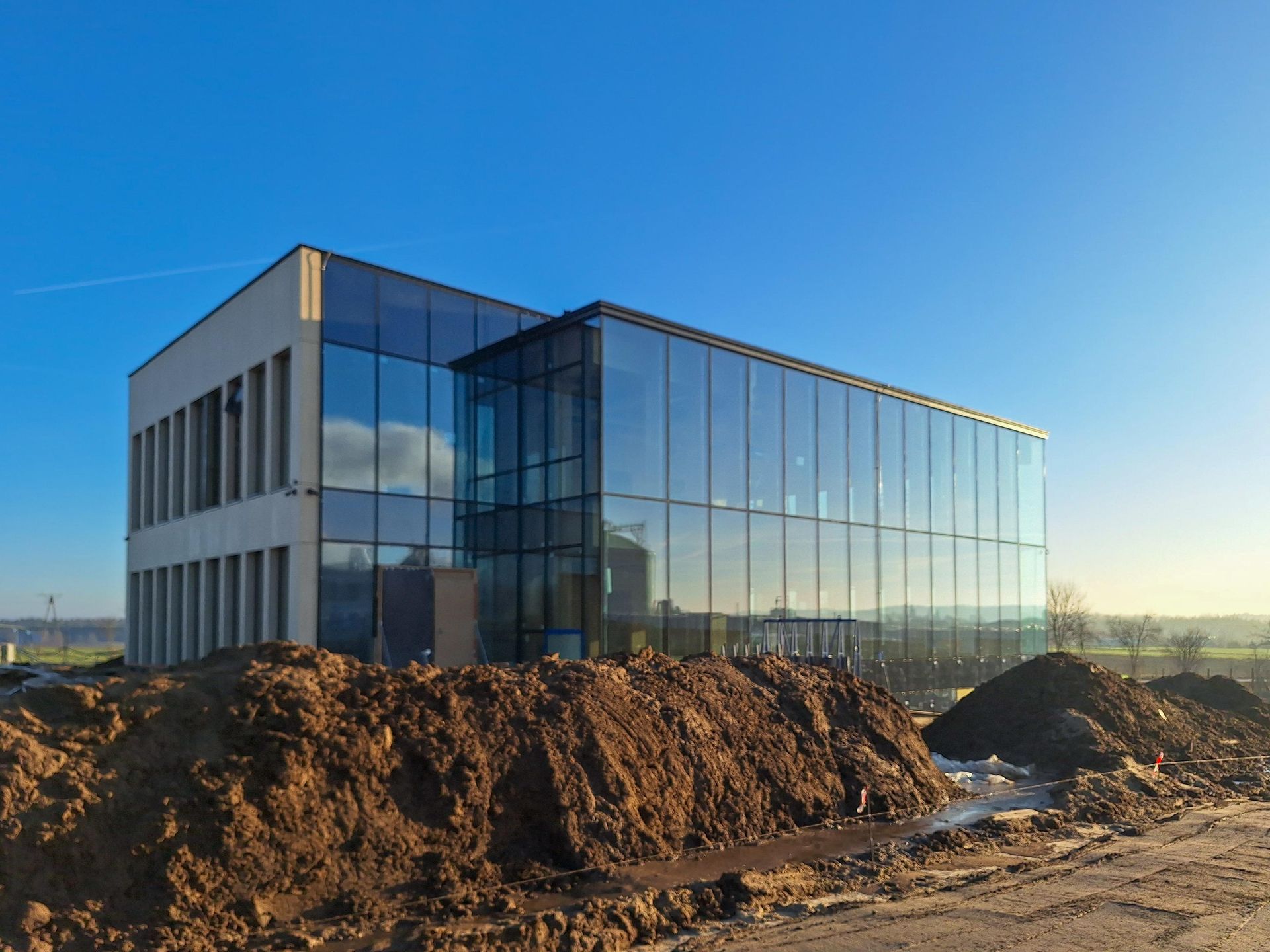 Biurowiec z CLT w Wielu pod Kościerzyną skończony