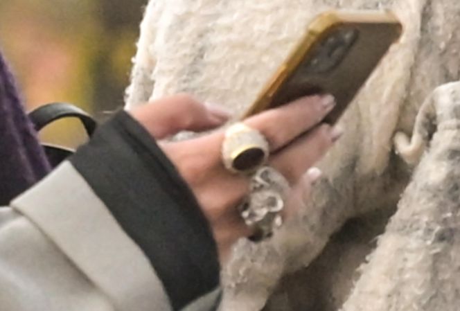 Michał Szpak. Na nogach ma racice