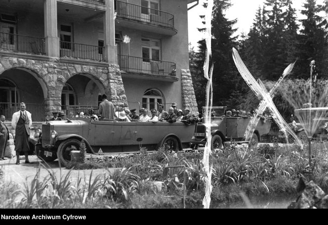 Hotel Bristol przed wojną. Bywały tu elity