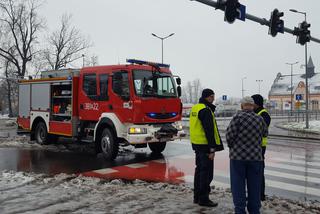 Posypał śnieg, posypały się kolizje w Lesznie 