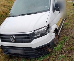 Niebezpieczny poranek na drogach. Karambol, czołówka i poszkodowani. Kierowcy stoją w korkach