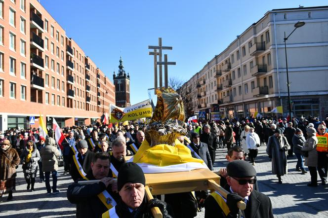 Tysiące osób na Marszu Wdzięczności za  Jana Pawła II w Gdańsku 