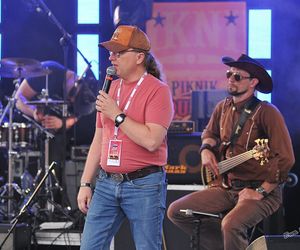 Piknik Country i Folk 2025. Tysiące fanów muzyki przyjechały do Mrągowa na kultowy festiwal