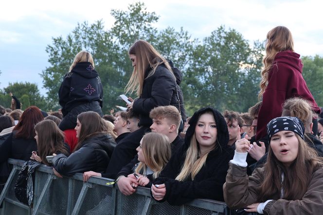 Tłum studentów bawił się pierwszego dnia Juwenaliów Politechniki Lubelskiej 2025