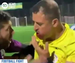 Piłkarz-bokser złamał szczękę sędziemu! Skandal w meczu piłkarskim w Australii, wszystko się nagrało [WIDEO] 