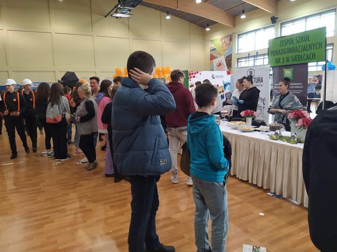 Fotorelacja z 14. Targów Edukacyjnych i dni otwartych w Zespole Szkół Ponadgimnazjalnych nr 3 w Siedlcach