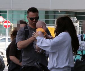 Marcin Hakiel z rodziną lecą na wakacje