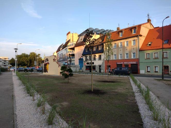 Jelenia Góra upamiętnia Powstańców Warszawskich. Zobacz piękny powstańczy mural 