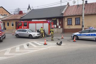 Zderzenie auta osobowego ze skuterem u zbiegu Targowej z Iłżecką