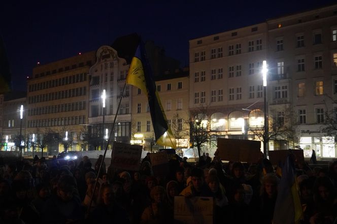 Manifestacja w trzecią rocznicę wybuchu wojny w Ukrainie