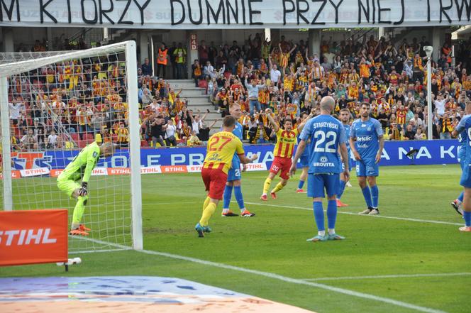 Korona Kielce - Ruch Chorzów. Zdjęcia kibiców na Suzuki Arenie