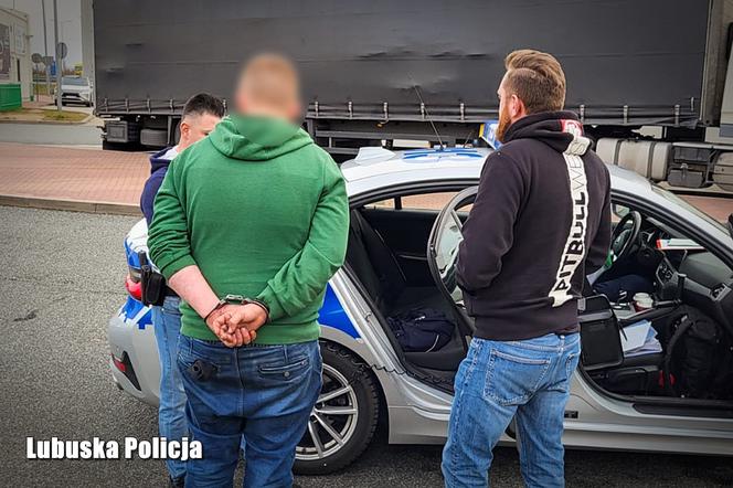 Policjanci zatrzymali pijanego kierowcę ciężarówki