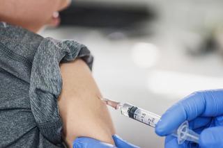 Szczepionka na grypę dla większej liczby osób. Nowe zasady refundacji