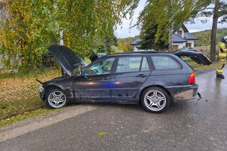 Niebezpieczny weekend na drogach: Dachowanie i ranna 23-latka