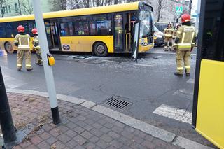 Gliwice. Zderzenie dwóch autobusów na ul. Tarnogórskiej