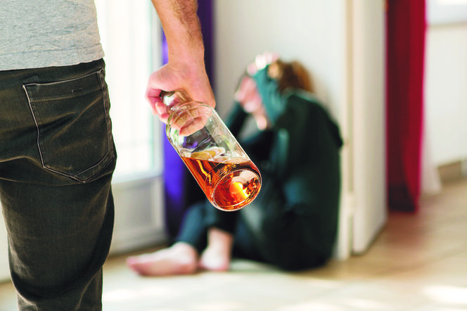 Jesteś ofiarą przestępstwa? Zgłoś się po pomoc!  Fundusz Sprawiedliwości finansuje sieć ośrodków pomocy. Są prawie w każdym powiecie!