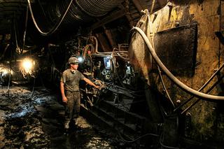 Nocny wstrząs w kopalni w Katowicach. Pięciu górników rannych