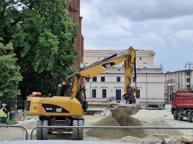 Tak przebiega rewitalizacja Placu Wolności w Bydgoszczy. Zaglądamy na plac budowy