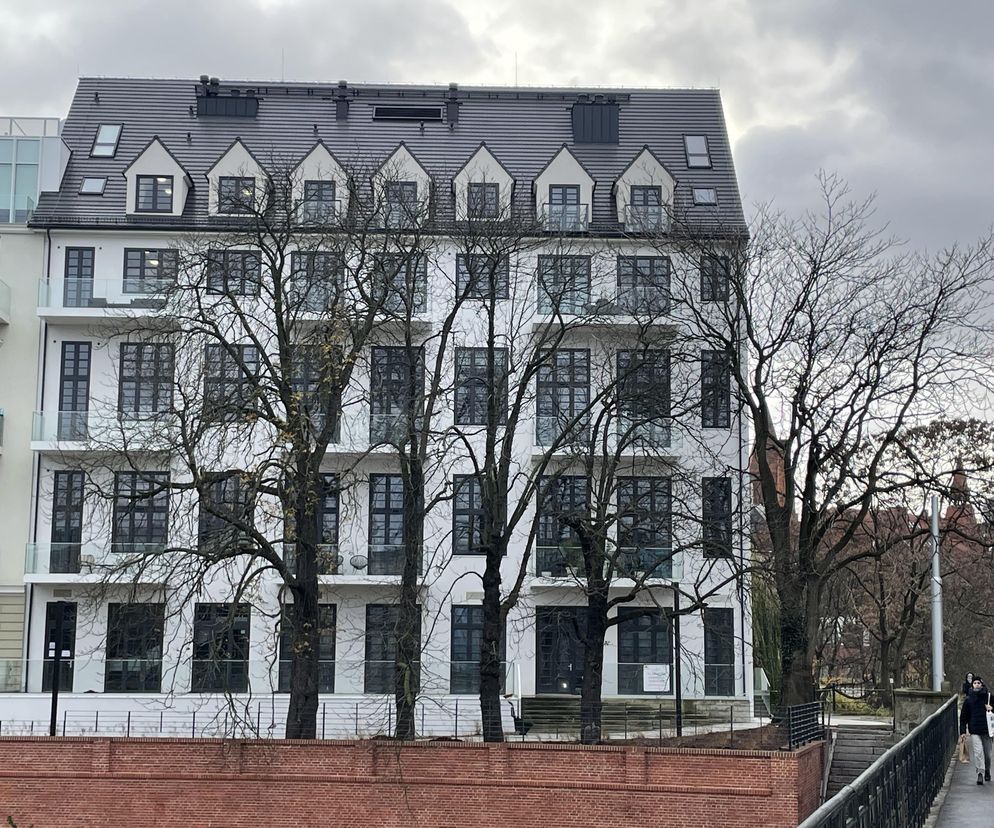 Życie w Architekturze 2025. Remont i przebudowa budynku w dawnym kompleksie szpitalnym im. Babińskiego na budynek mieszkalno-usługowy B1 wraz z budową schodów zewnętrznych i trasu przy pl. Jana Pawła II 8 we Wrocławiu