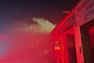 Remiza OSP Hel zniszczona w pożarze. Ruszyła zbiórka