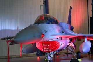 Umowa na modernizację F-16 podpisana