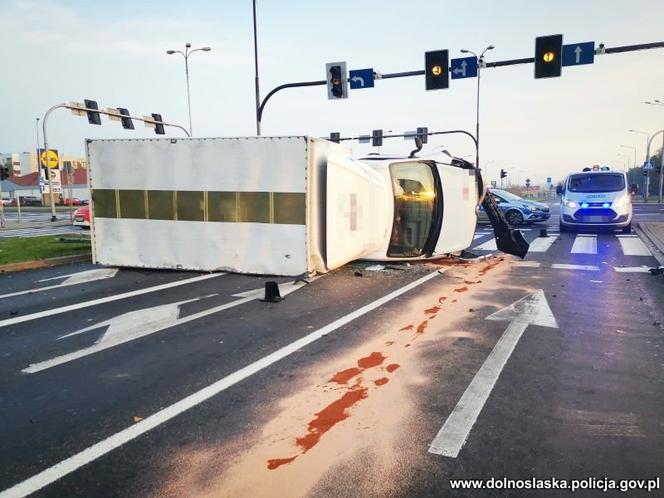 Pijany kierowca busa staranował volkswagena