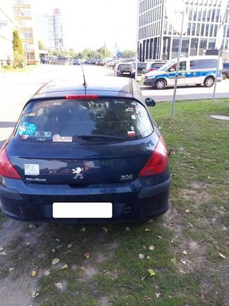 Mistrzowie parkowania w Katowicach zatrzymują się wszędzie