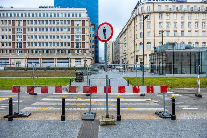 Parking podziemny pod placem Powstańców Warszawy w Warszawie