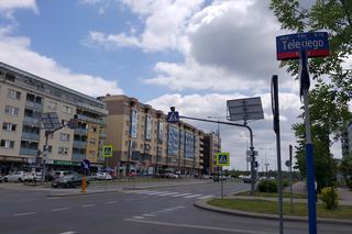 Przejście dla pieszych w alei KEN przy ul. Telekiego. Czarny punkt na mapie Warszawy