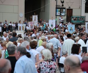 76. rocznica Cudu Lubelskiego. Procesja różańcowa w centrum Lublina