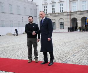 Zełenski z żoną w Pałacu Prezydenckim. Tak przywitał ich Duda