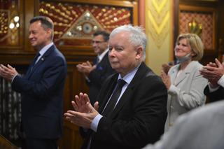 Kaczyński dał Kurskim srebrną cukiernicę