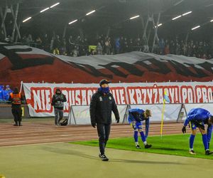 Elana Toruń - Zawisza Bydgoszcz 1:1, zdjęcia kibiców, opraw i piłkarzy ze Stadionu Miejskiego im. Grzegorza Duneckiego