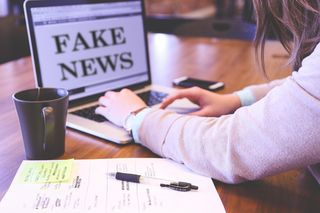 Quiz. Prawdziwa informacja czy fake news? Sprawdź, czy nie dajesz się nabrać internetom. Test psychologiczny