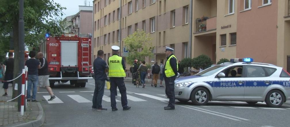 Jasło: 25-latek uwięził matkę i babcię. Groził, że wysadzi blok