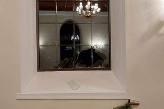 Cmentarz w Kozakowicach zdewastowany!