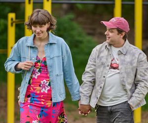 Na Wspólnej odc. 4078. Brygida (Maja Wolska), Remek Klusek (Maciej Kobiela)