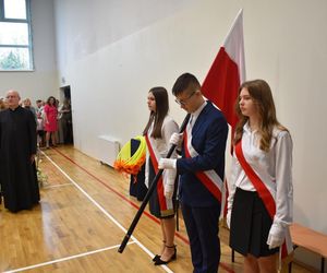 Zespół Szkolno-Przedszkolny w Hołubli oficjalnie wzbogacił się o nową i bardzo nowoczesną część budynku w środę 30 października 2024 roku.