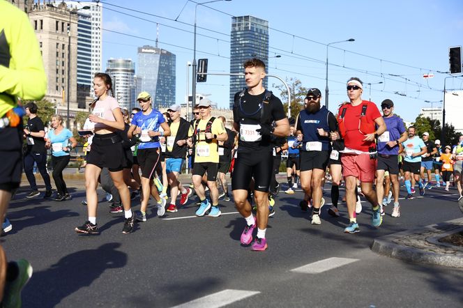 Uczestnicy 46. edycji Nationale-Nederlanden Maratonu Warszawskiego