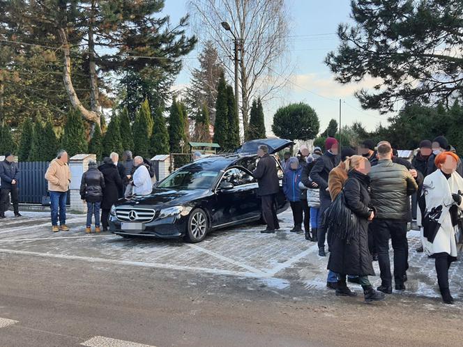 Pogrzeb Angeliki i jej dzieci