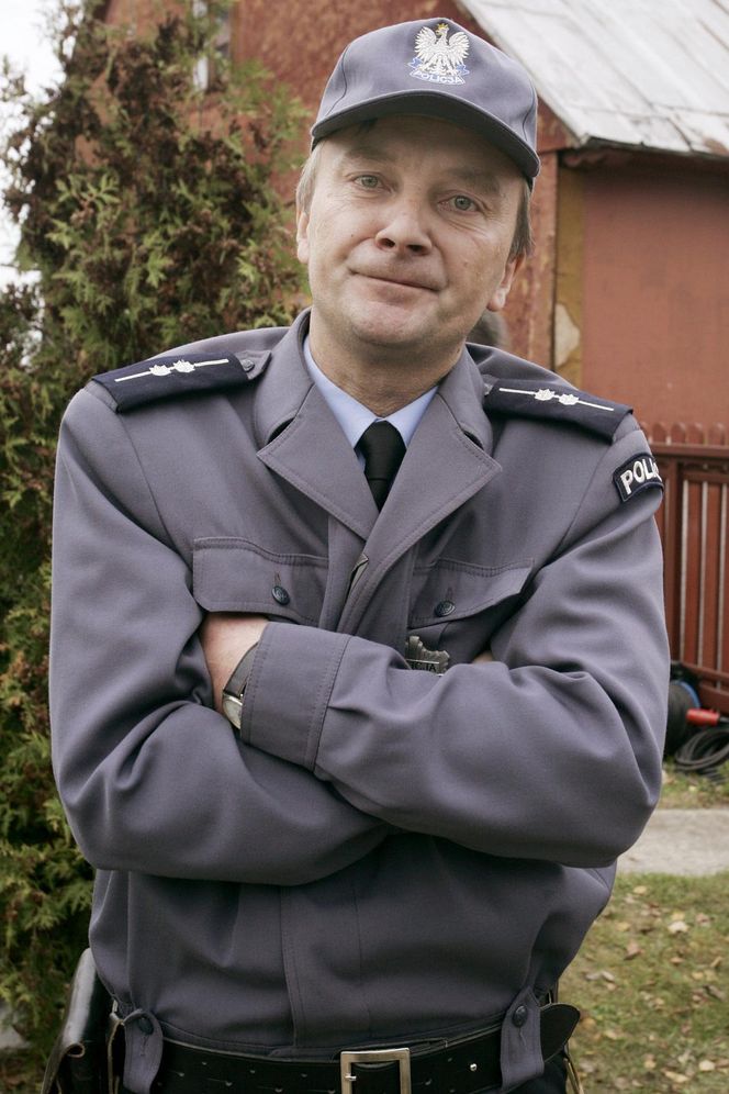 Widzowie pokochali go za rolę posterunkowego Staśka w "Ranczu". Dziś żyje z dala od blasku fleszy