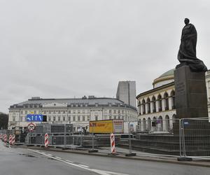 Finał WOŚP 2023. Budowa sceny w Warszawie